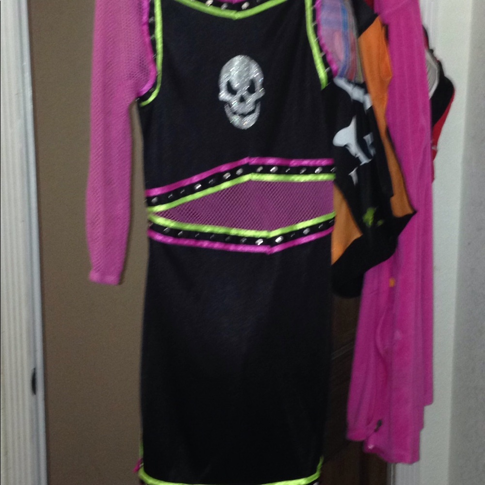 Halloween costume girl